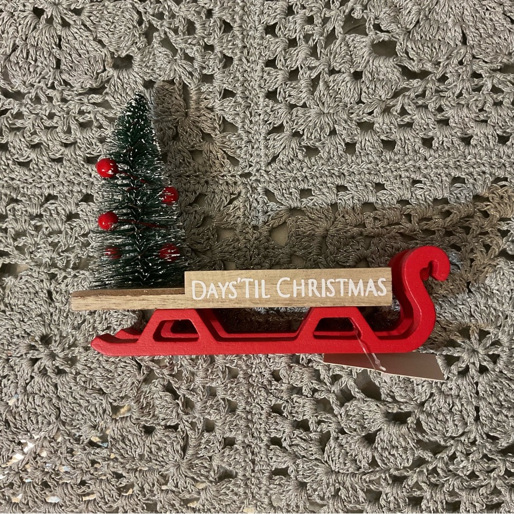Wooden Sleigh Calendar - Picture 5 of 7